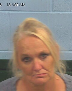 Mugshot of ARMSTRONG, SHERRIE  
