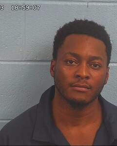 Mugshot of HIGGINS, DARREN